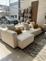 Sofá Flórida Lançamento Modular com Chaise bouclé