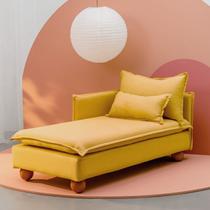 Sofá Modular Chaise Braço Lateral com Pé Bolinha Sôma CabeCasa MadeiraOriginals Amarelo Mostarda Sofá Modular Chaise Braço Lateral com Pé Bolinha Sôma CabeCasa MadeiraOriginals Amarelo Mostarda