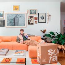 Sofá na Caixa Modular 3 Lugares com 1 Chaise Modelo Horizon em Tecido Bouclé