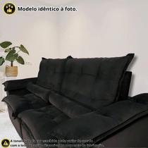 Sofá Retrátil e Reclinável Articulado com 1,90m de Largura e Abertura Grande em Tecido Veludo Premium com Pillow nos Braços e Assentos