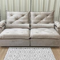 Sofá Retrátil e Reclinável Confortável com 1,90m de Largura e Abertura Grande em Tecido Veludo Premium com Pillow nos Braços e Assentos