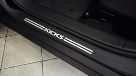 Soleiras Super Protetoras Nissan Kicks para as 4 portas - MRMAGOO