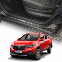 Soleiras Super Protetoras Strada 2021 a 2026 - 4 portas com Proteção Borda da Tampa Soleiras Super Protetoras Strada 2021 a 2026 - 4 portas com Proteção Borda da Tampa