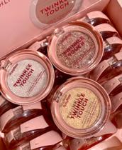 Sombra e Iluminador Twinkle Touch Ruby Rose Descrição