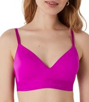 Sostén sin Aros Victoria's Secret Pink, ligeramente forrado, talla 32D, color morado Sostén sin Aros Victoria's Secret Pink, ligeramente forrado, talla 32D, color morado