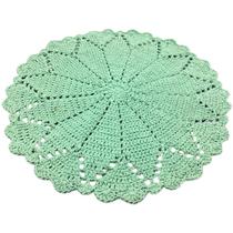 Sousplat de Croche Artesanal Feito a Mao com Barbantextil Verde Bebe Numero 6 37cm Desenho Flor com Coração