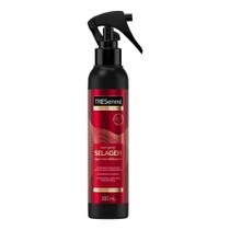 Spray Finalizador Tresemmé Coat Selagem Impermeabilizante 180ml Spray Finalizador Tresemmé Coat Selagem Impermeabilizante 180ml