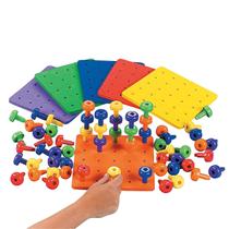 Stack It Peg Game com Terapia Ocupacional de Tabuleiro para Autismo, (1 Placa e 30 Pinos)