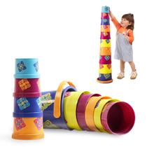 Stacking Buckets B. toys Bazillion Buckets 10 unidades de 18 m ou mais