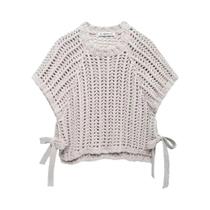 Suéter Feminino De Tricô Grosso Cropped Com Gola O, Manga Curta, Detalhe Vazado E Alça Lateral,