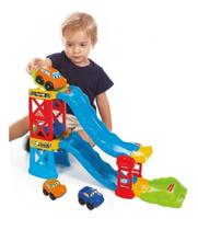 Super Pista Infantil com 2 Carrinhos 28 Peças Maral Ramp Racer