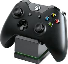 Suporte de Carregamento PowerA para Xbox One com Bateria Recarregável