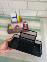 Suporte de ferro preto com 4 compartilhamentos Suporte de ferro preto com 4 compartilhamentos