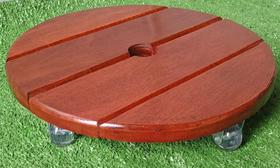Suporte de madeira para vasos com rodizio em silicone