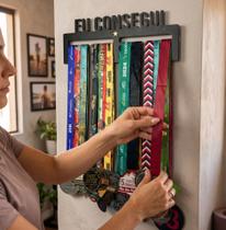 Suporte de parede Para medalhas Futebol Esportes Premiação Expositor Tema e frase EU CONSEGUI