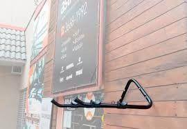 Suporte De Parede Para Pendurar 2 Bicicletas Borracha Apoio