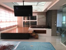 Suporte de teto para duas Tvs de 19 "a 60" até 40 kg com inclinação Suporte de teto para duas Tvs de 19 "a 60" até 40 kg com inclinação