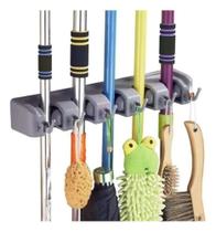 Suporte De Vassoura Montado Na Parede Com Gancho Para Organizar Suporte De Vassoura Montado Na Parede Com Gancho Para Organizar