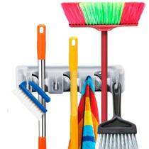 Suporte de Vassoura Multiuso com 3 cavidades e 4 Ganchos para Rodo Pano Saco de lixo Suporte de Vassoura Multiuso com 3 cavidades e 4 Ganchos para Rodo Pano Saco de lixo