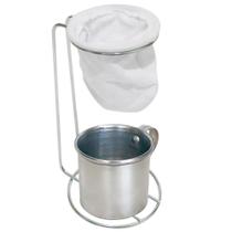 Suporte para Coador de Café Cromado com Caneca Esmaltada em Alumínio Suporte para Coador de Café Cromado com Caneca Esmaltada em Alumínio