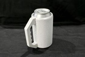 Suporte para Lata de Cerveja e Refrigerante Porta Latas com Alça Impresso em 3D Resistente e Ergonômico CORES:VERM Suporte para Lata de Cerveja e Refrigerante Porta Latas com Alça Impresso em 3D Resistente e Ergonômico CORES:VERM