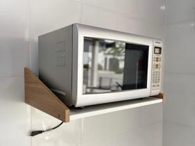 Suporte Prateleira em MDF para Microondas de 35L Branco com Madeirado Suporte Prateleira em MDF para Microondas de 35L Branco com Madeirado