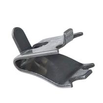 Suporte presilha prata para prateleira imbera mod antigo