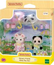 Sylvanian Families Amigos do Jardim da Infância Caminhando na Chuva 5748