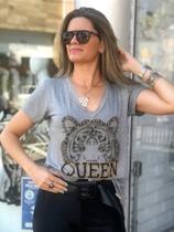 T-shirt bordada a mão T-shirt bordada a mão