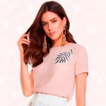 T-shirt Com Patch Aplicado T-shirt Com Patch Aplicado