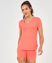 T-Shirt Eterna Gola Redonda Alongada Alto Giro Coral Intenso