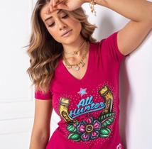 T-shirt feminina bordada T-shirt feminina bordada