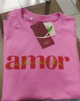 T-shirt feminina com barra rendonda