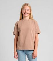 T-Shirt Feminina Com Rebite E Strass Minty Marrom T-Shirt Feminina Com Rebite E Strass Minty Marrom