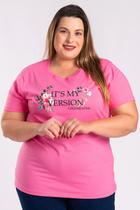 T-shirt Feminina Plus Size Algodão c/ Estampa "It's my version Choose love" - Serena