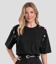 T- Shirt Oversized Feminina com Ilhós Dianna Preto