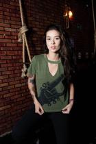 T-Shirt Rockskill Heavy Strain Feminino T-Shirt Rockskill Heavy Strain Feminino