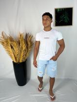 T-Shirt Suburbio, Camisa Masculina, Adulto, Manga Curta Slim fit, Algodão Egípcio, Branca, P ao GG
