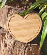 Tábua de Corte para Frios de Bambu Em Formato De Coração Tábua de Corte para Frios de Bambu Em Formato De Coração