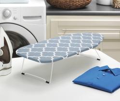 Tábua de Passar Roupas de Mesa Whitmor 30x74cm com Capa Resistente a Queimaduras Tábua de Passar Roupas de Mesa Whitmor 30x74cm com Capa Resistente a Queimaduras