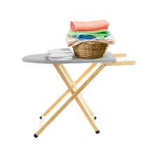 Tábua de passar roupas em madeira com tomada e tecido térmico