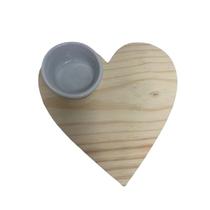 Tábua de Pinus em Formato de Coração com Detalhe para Ramequim Cozinha Mesa Posta Tábua de Pinus em Formato de Coração com Detalhe para Ramequim Cozinha Mesa Posta