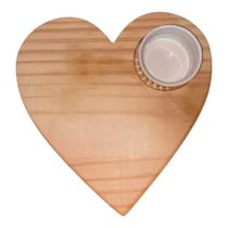 Tabua de Pinus em formato de Coração e Ramequim de cerâmica para mesa posta