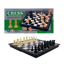 Tabuleiro de xadrez portátil e magnético high class - 18cm - Show House Tabuleiro de xadrez portátil e magnético high class - 18cm - Show House