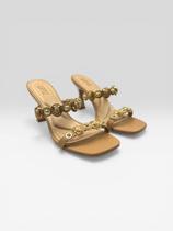 Tamanco Feminino De Salto Médio Com Aplicações Angelin Tamanco Feminino De Salto Médio Com Aplicações Angelin