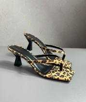 Tamanco flip flop quadrado salto baixo confortável Tamanco flip flop quadrado salto baixo confortável
