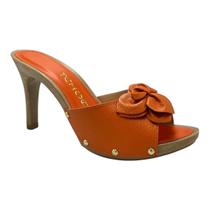 Tamanco Tchocco Feminino Salto Alto Fino Couro Flor Caramelo Retrô 52302 Tamanco Tchocco Feminino Salto Alto Fino Couro Flor Caramelo Retrô 52302