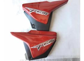 Tampa Lateral Cg 150 Titan Vermelha 2008 Mod Original Tampa Lateral Cg 150 Titan Vermelha 2008 Mod Original