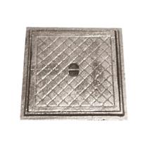 Tampa Tampão de Chão Simples Ferro Fundido para Inspeção 30x30cm Preto Fundição Unicláudio Tampa Tampão de Chão Simples Ferro Fundido para Inspeção 30x30cm Preto Fundição Unicláudio