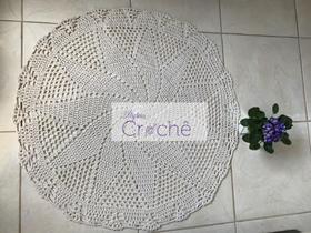 Tapetão Médio Redondo em Crochê Tapetão Médio Redondo em Crochê